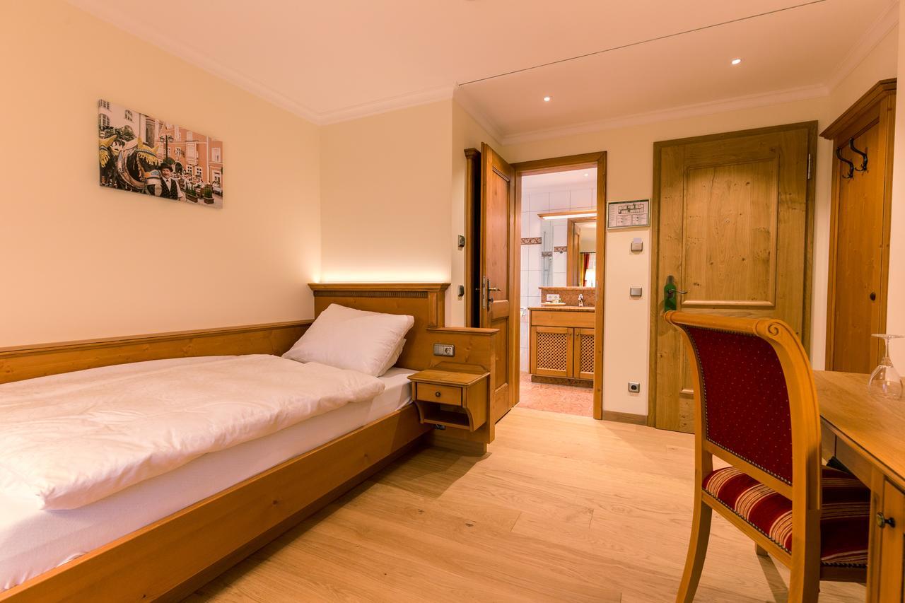 Hotel & Gaststaette Zum Erdinger Weissbraeu มิวนิก ภายนอก รูปภาพ