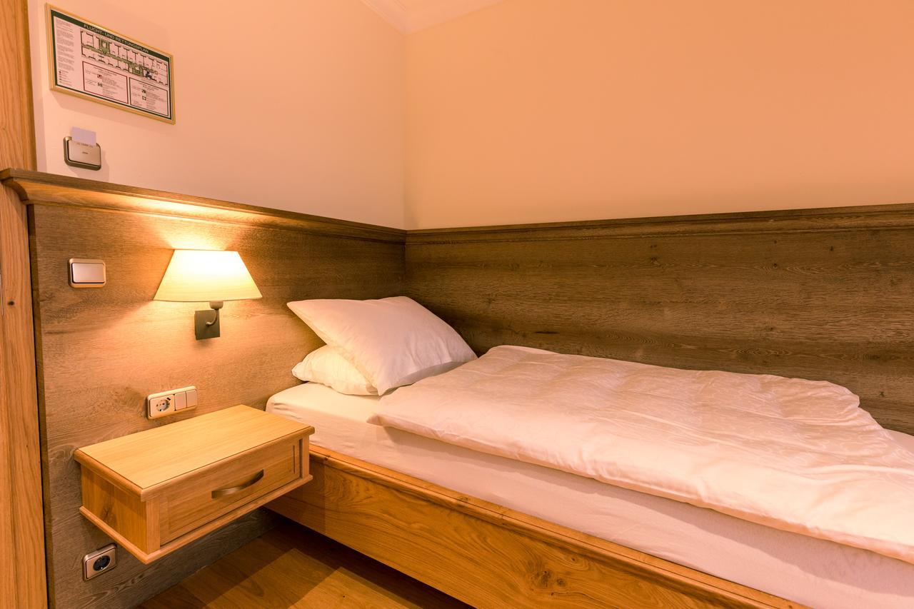 Hotel & Gaststaette Zum Erdinger Weissbraeu มิวนิก ภายนอก รูปภาพ